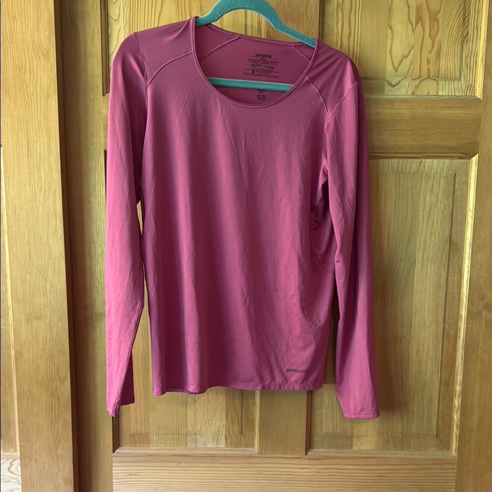Patagonia pink  Fitted Long Sleeve Tee